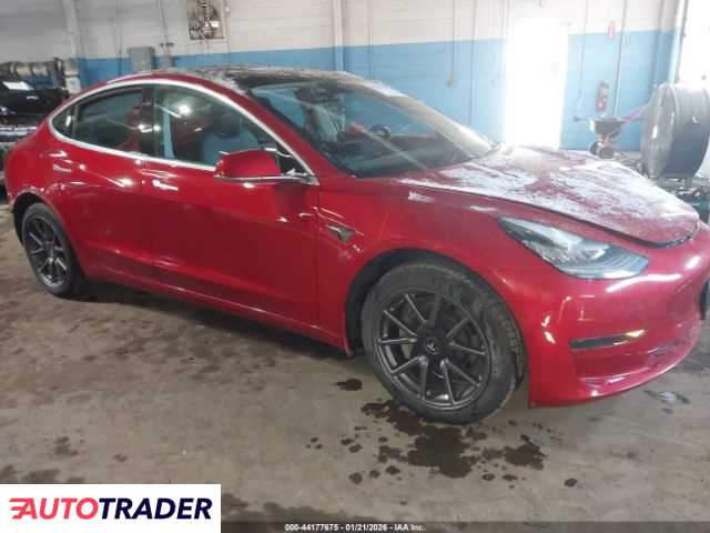 Tesla Model 3 2020