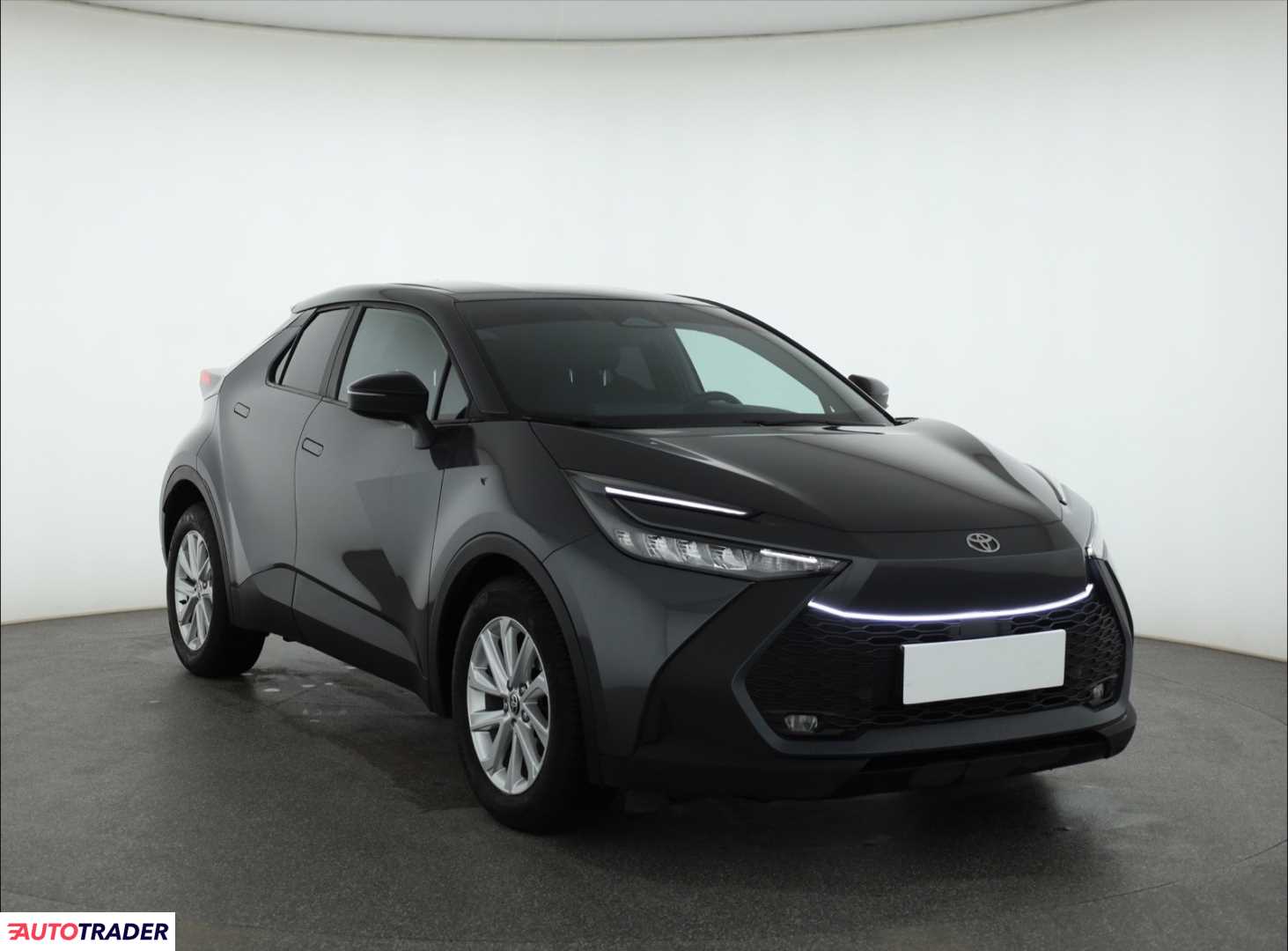 Toyota C-HR 2024 1.8 120 KM