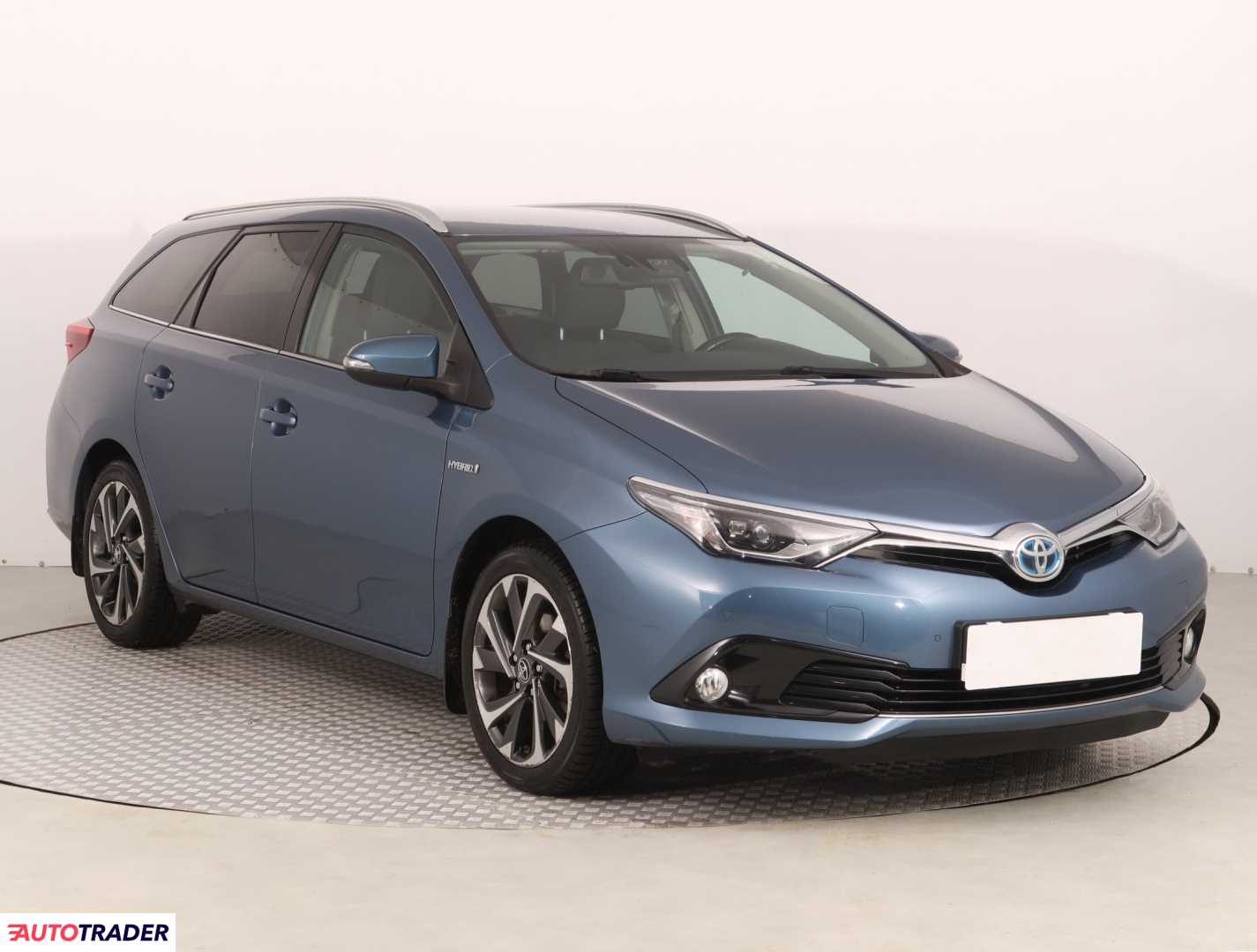 Toyota Auris 1.8 134 KM 2015r. (Piaseczno)