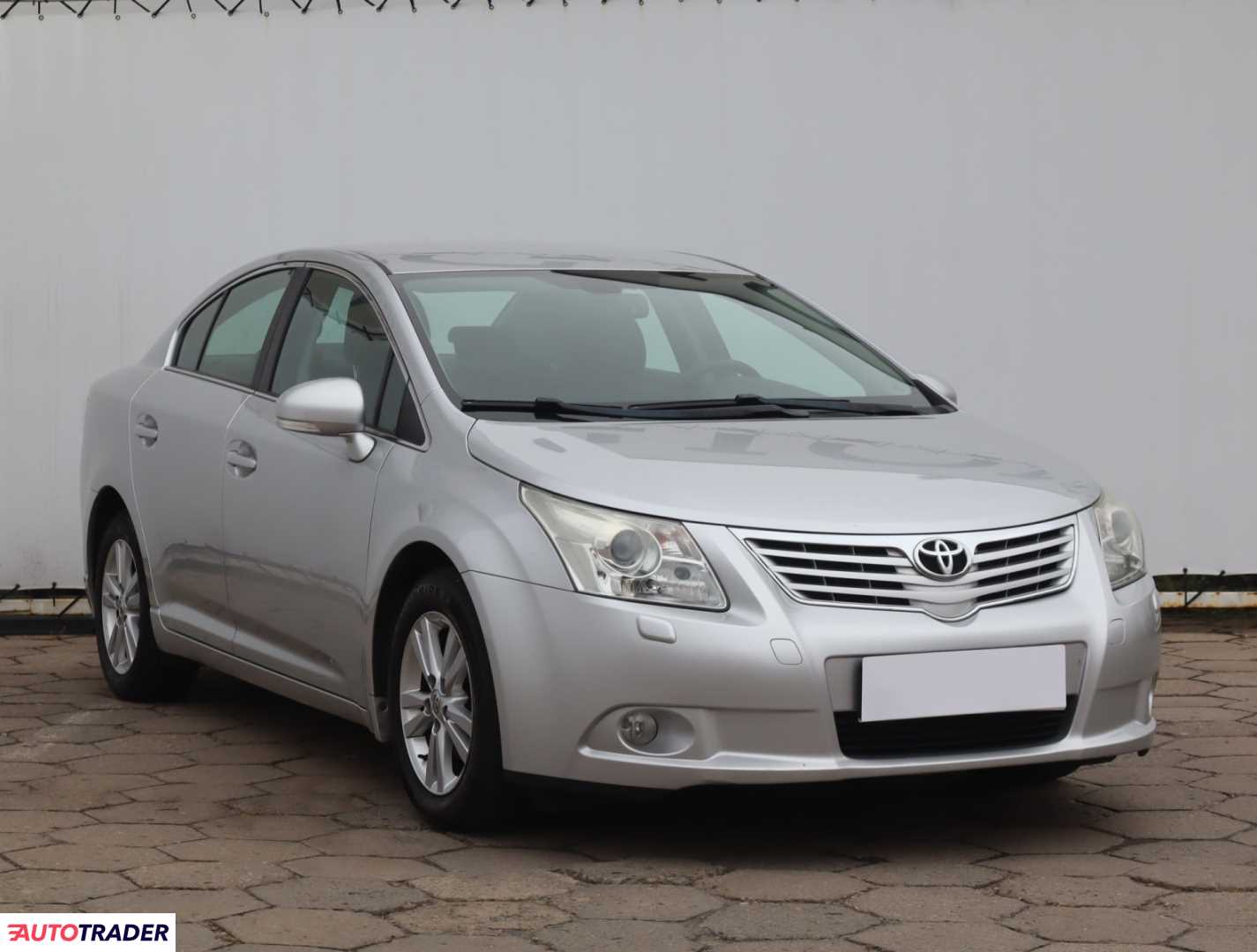 Toyota Avensis 2011 2.0 124 KM