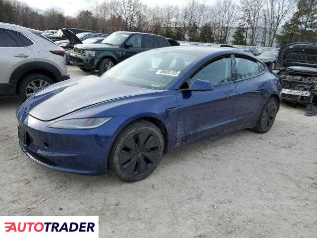 Tesla Model 3 2024