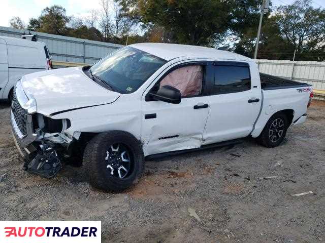 Toyota Tundra 5.0 benzyna 2020r. (CHATHAM)