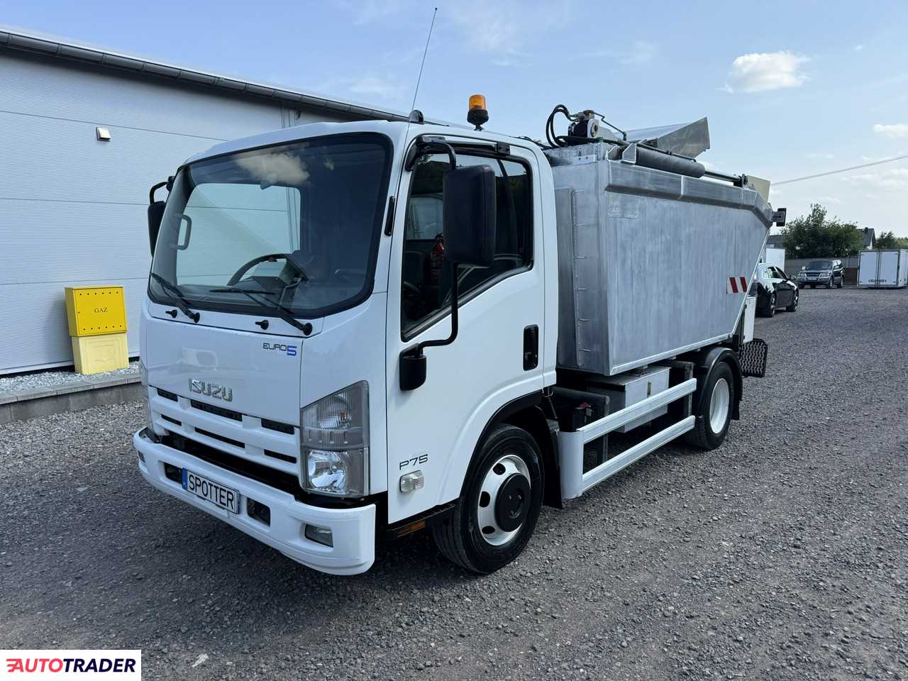 Isuzu 2011
