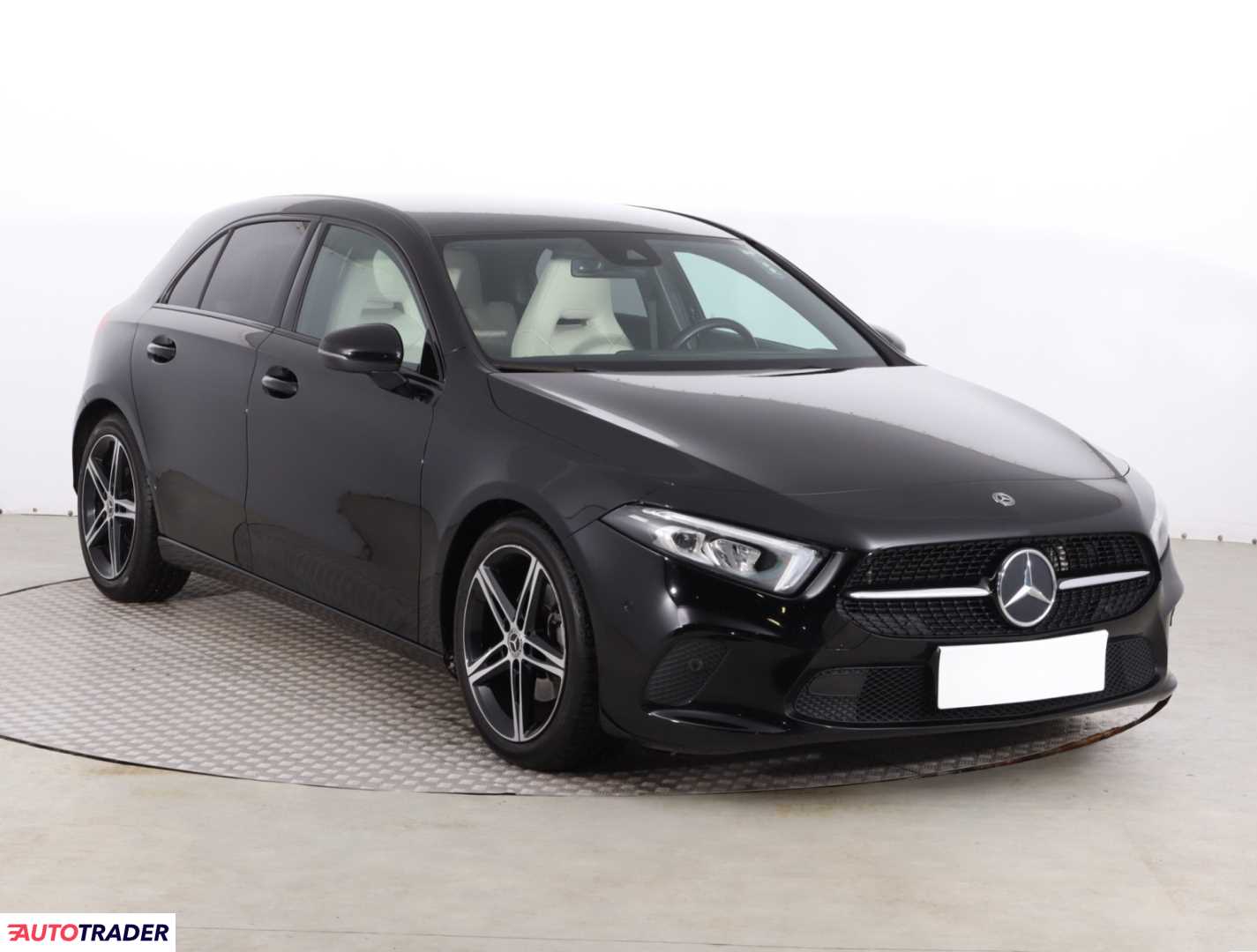 Mercedes A-klasa 2018 1.3 160 KM