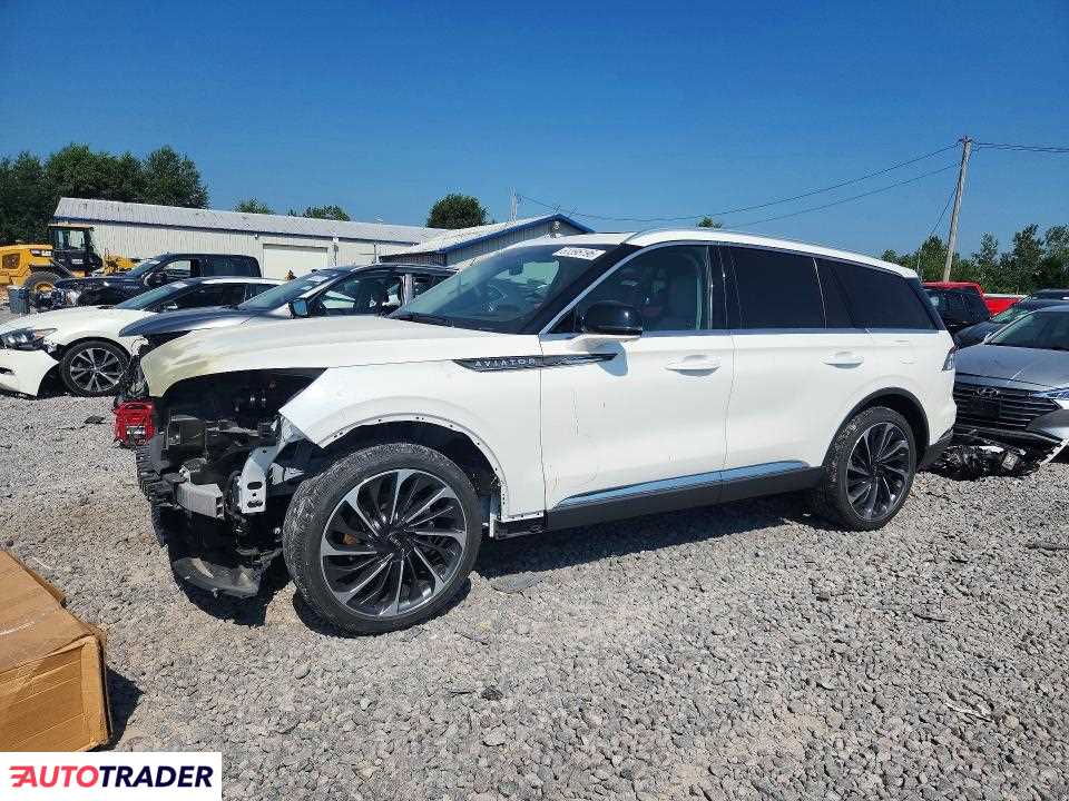 Lincoln Aviator 2023 3