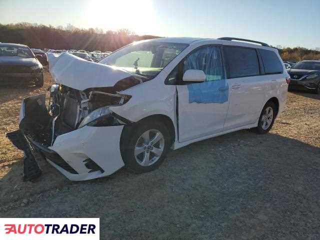 Toyota Sienna 3.0 benzyna 2020r. (CHATHAM)