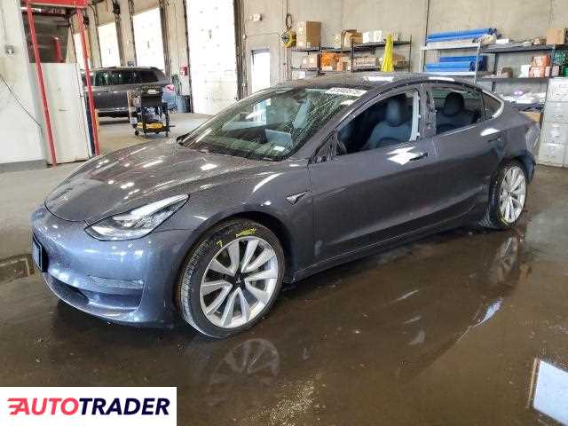 Tesla Model 3 2020