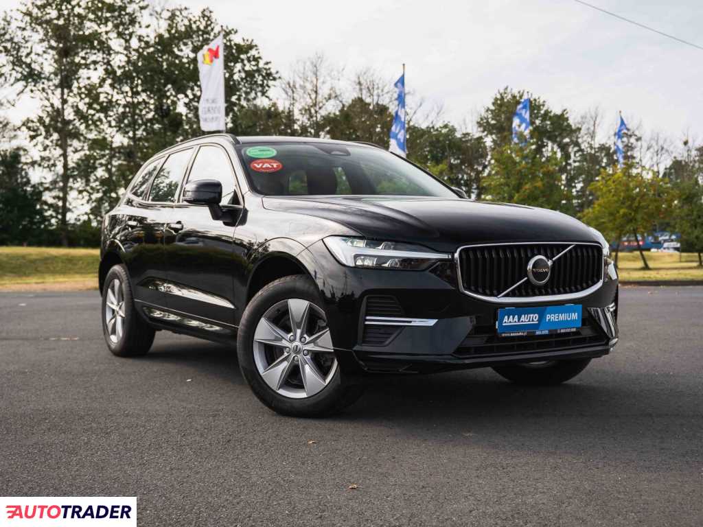 Volvo XC60 2022 2.0 194 KM