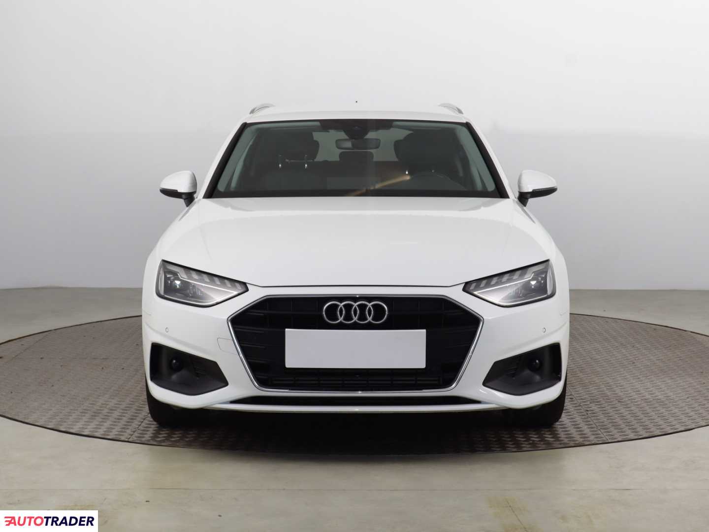 Audi A4 2022 2.0 147 KM