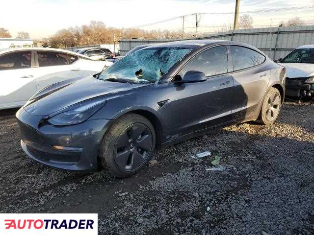 Tesla Model 3 2022
