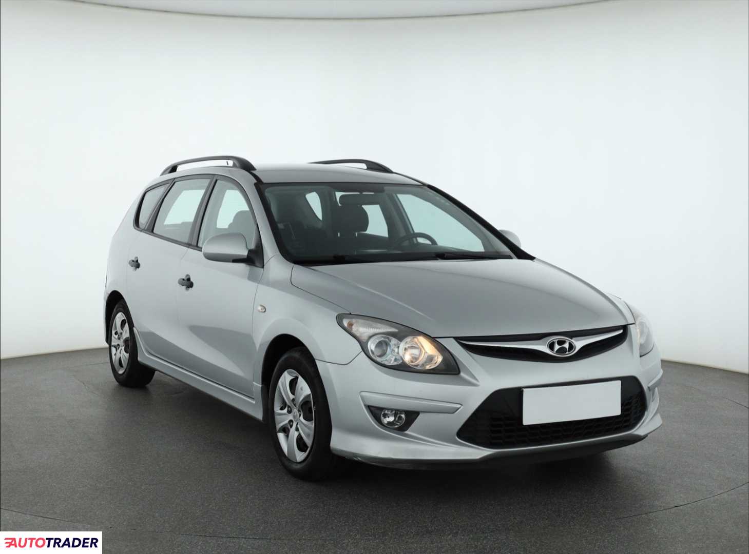 Hyundai i30 2011 1.4 103 KM