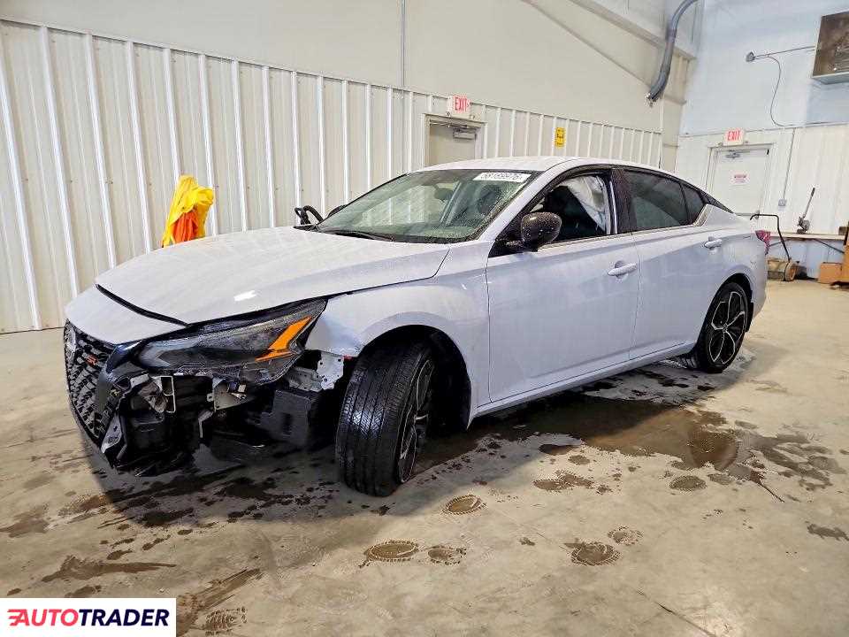Nissan Altima 2025 2
