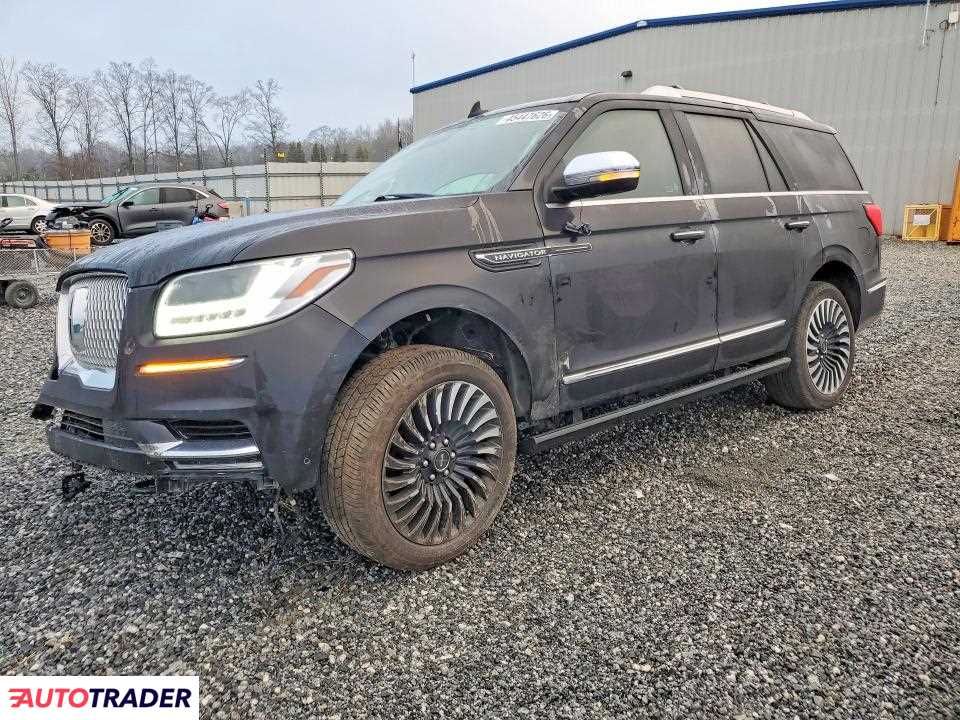 Lincoln Navigator 2020 3