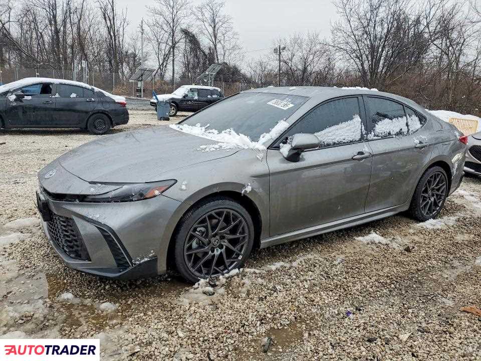 Toyota Camry 2025 2