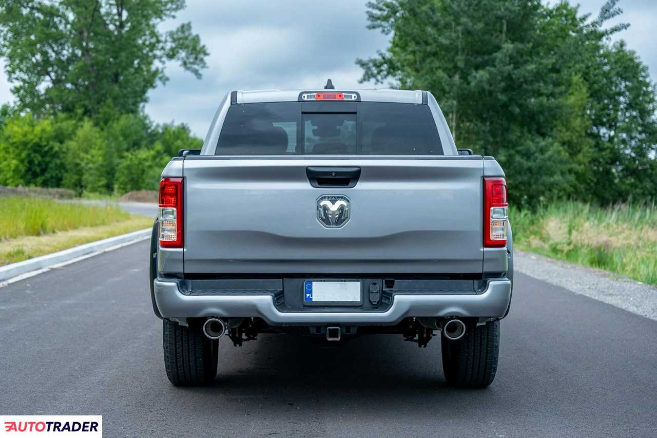 Dodge Ram 5.7 benzyna 390 KM 2022r. (Ropczyce)