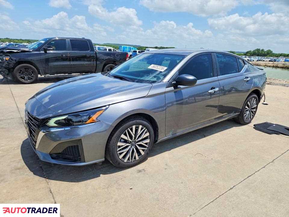 Nissan Altima 2025 2