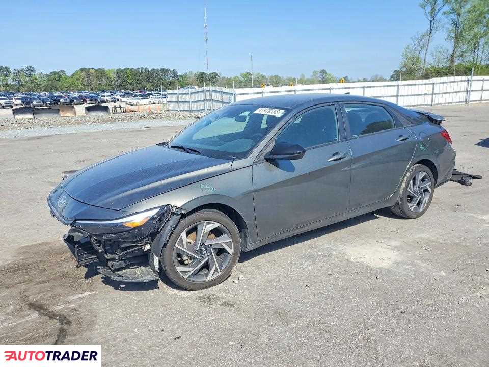 Hyundai Elantra 2025 2