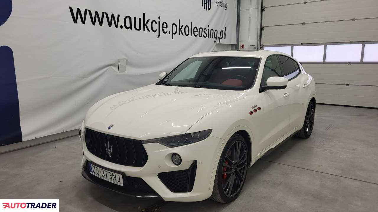 Maserati Pozostałe 2021 3.8 580 KM