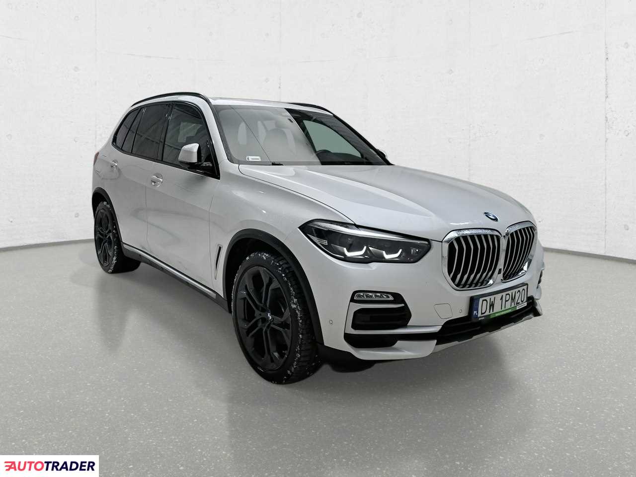 BMW X5 2021 3.0 286 KM