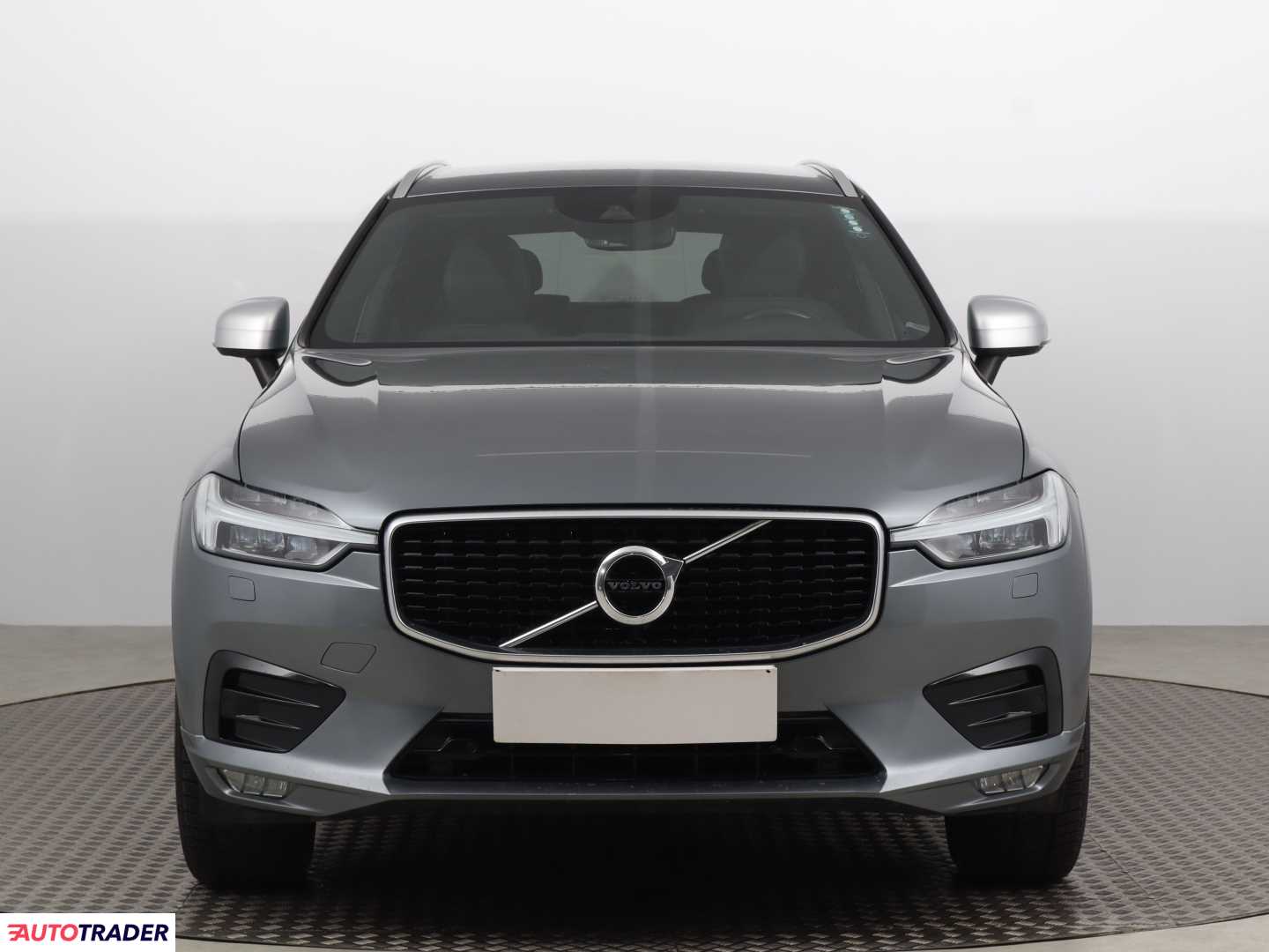 Volvo XC60 2018 2.0 187 KM