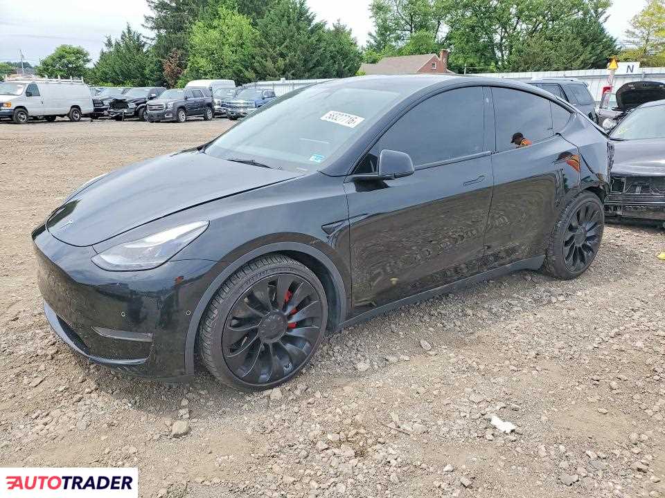 Tesla Model Y 2022