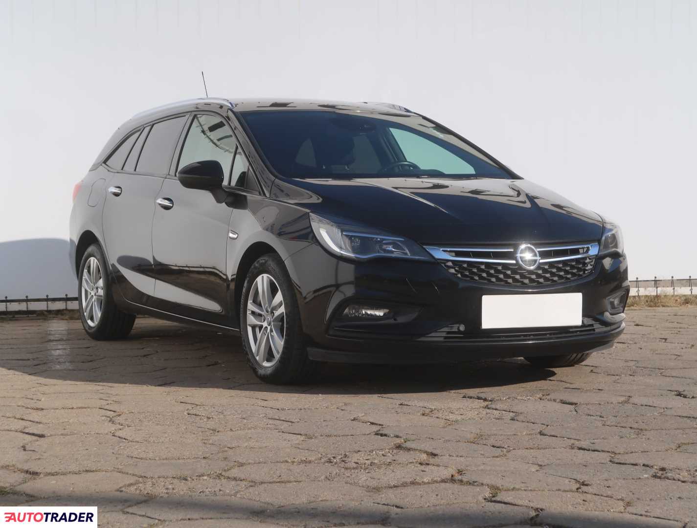 Opel Astra 2019 1.6 134 KM