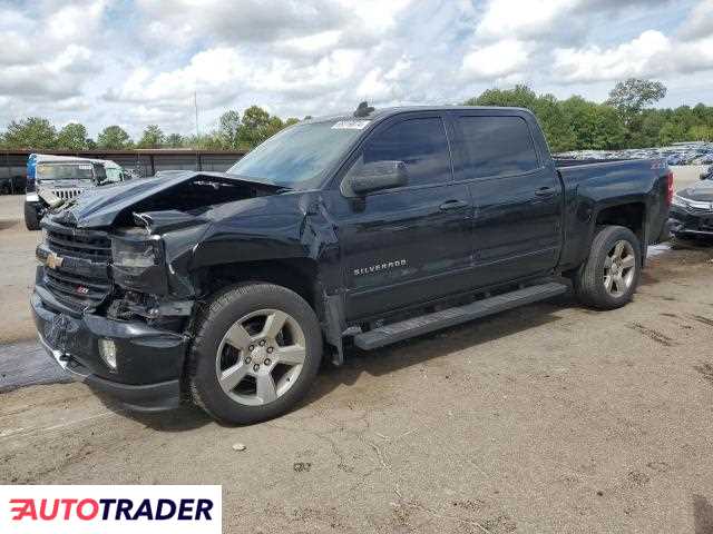 Chevrolet Silverado 5.0 benzyna 2018r. (FLORENCE)