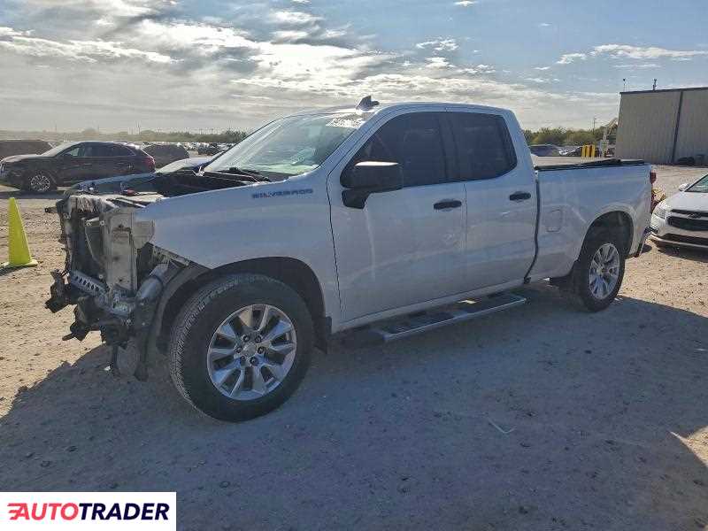 Chevrolet Silverado 2019 4