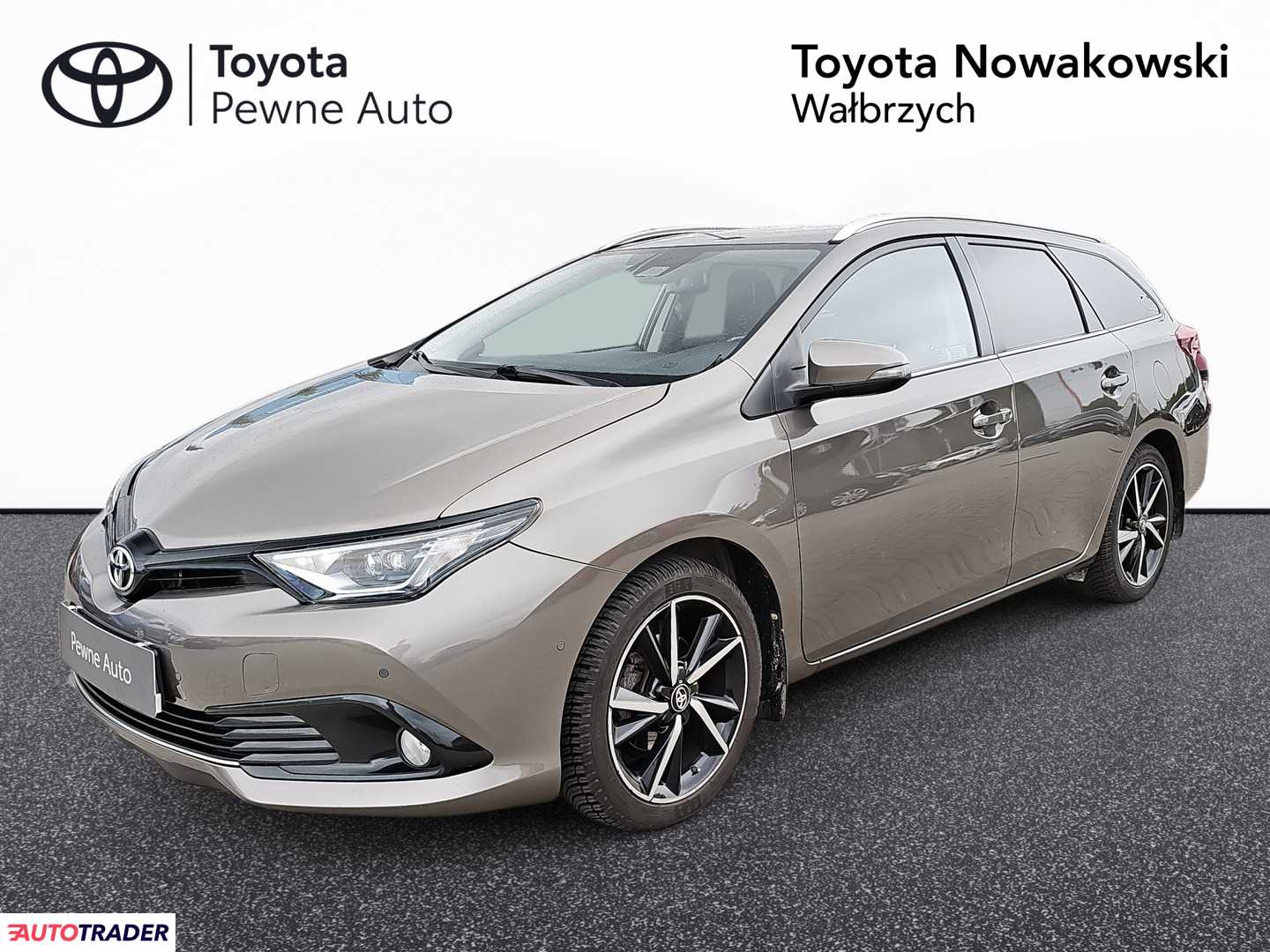 Toyota Auris 2017 1.6 132 KM