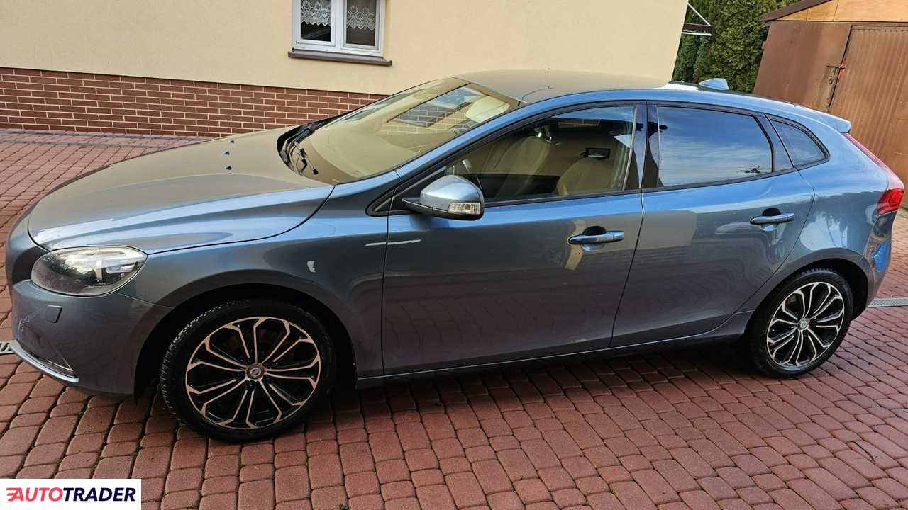 Volvo V40 2012 1.6 150 KM