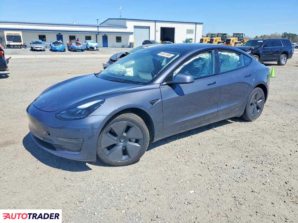 Tesla Model 3 2023