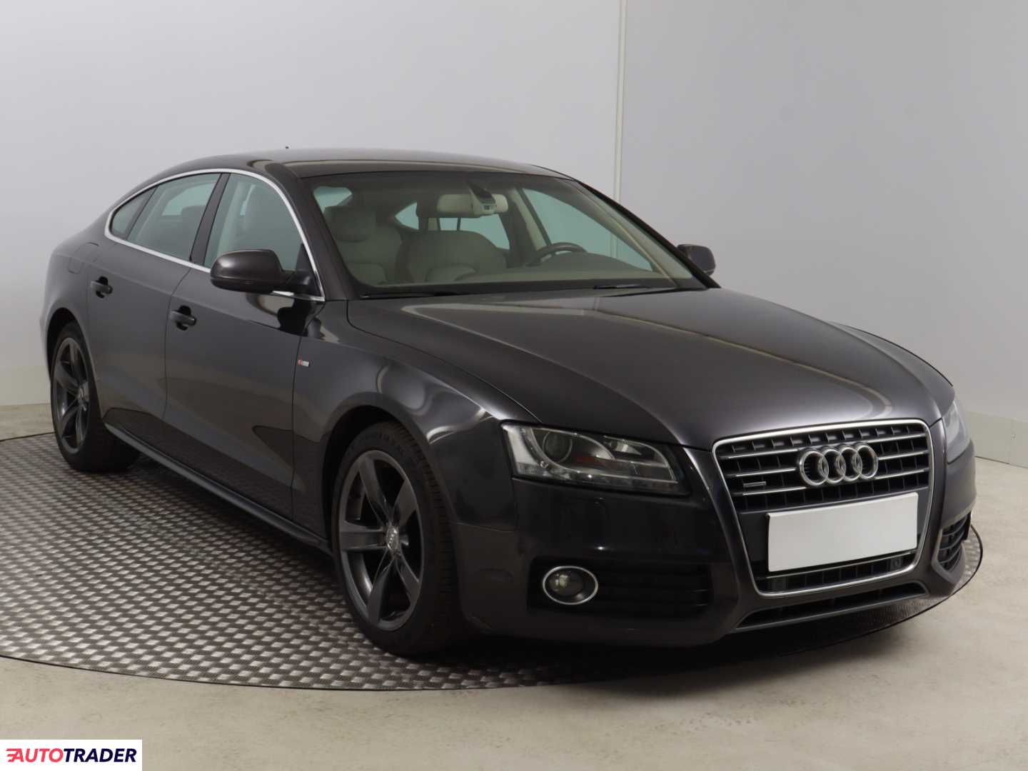 Audi A5 2010 2.0 207 KM