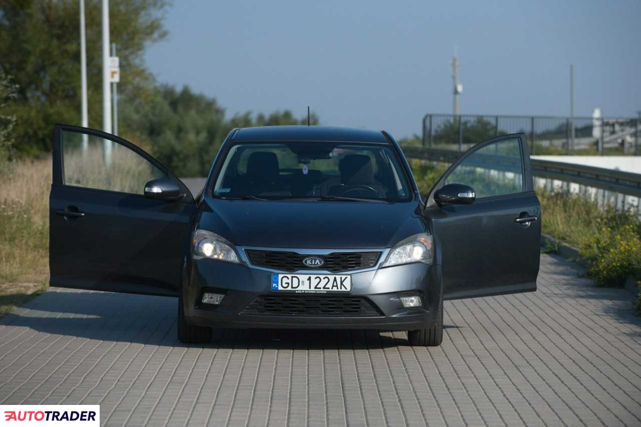 Kia Ceed 2010 1.6 91 KM