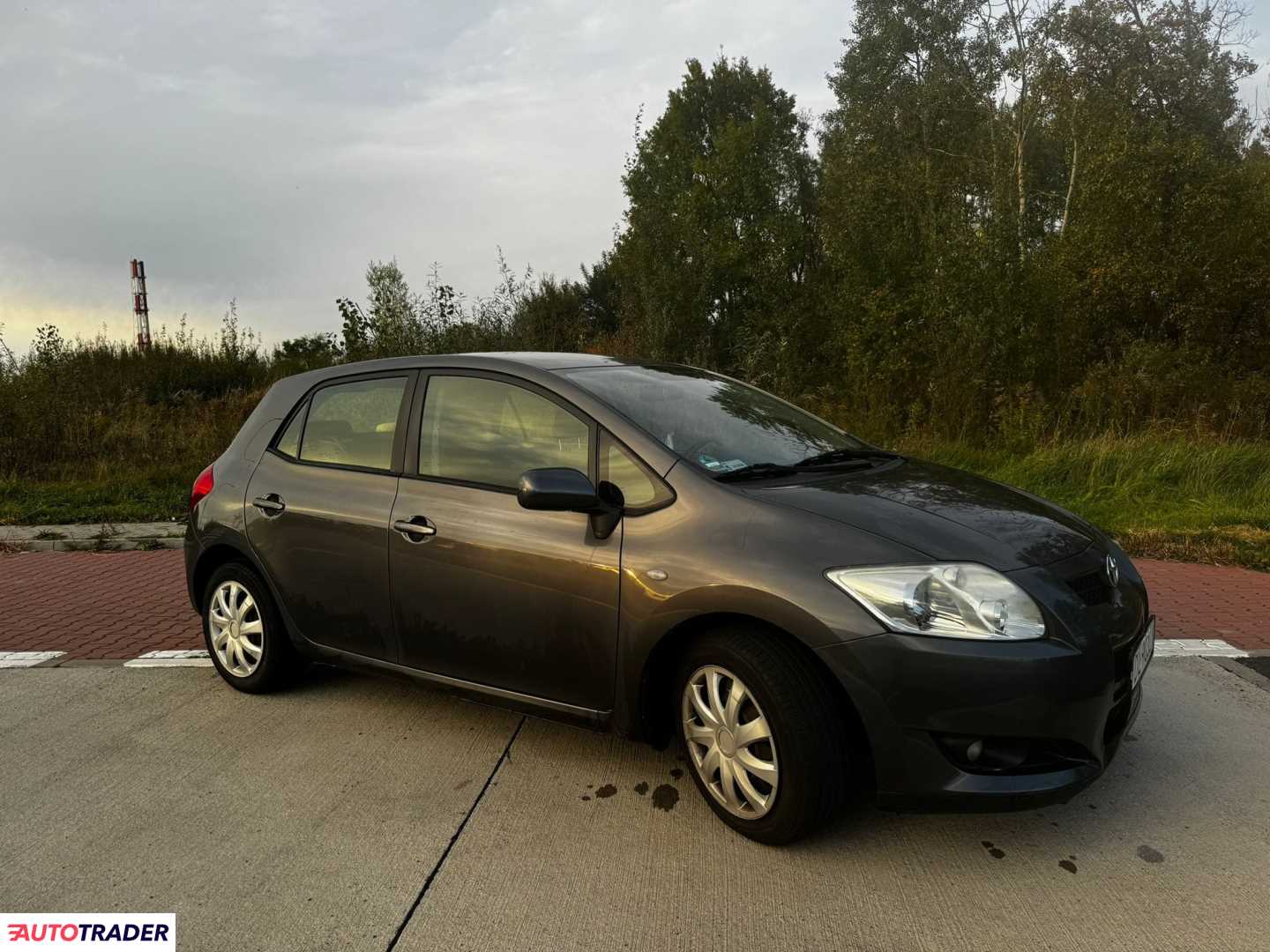 Toyota Auris 2009 1.6 124 KM