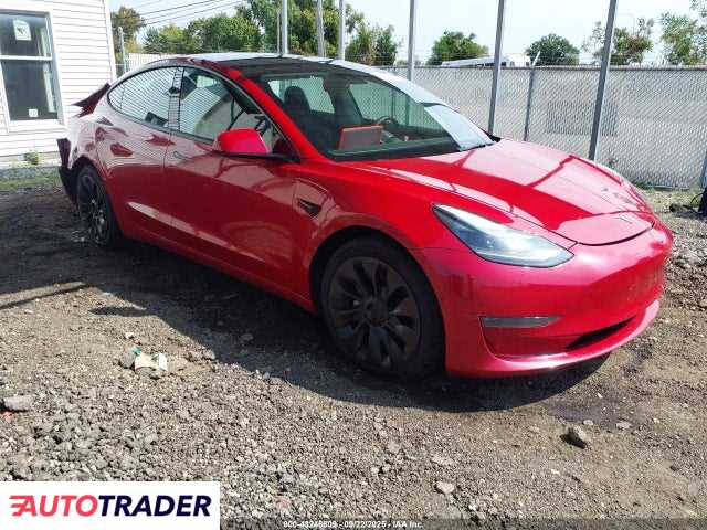 Tesla Model 3 2022