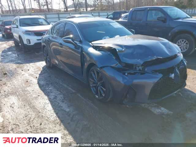 Lexus IS 2024 3