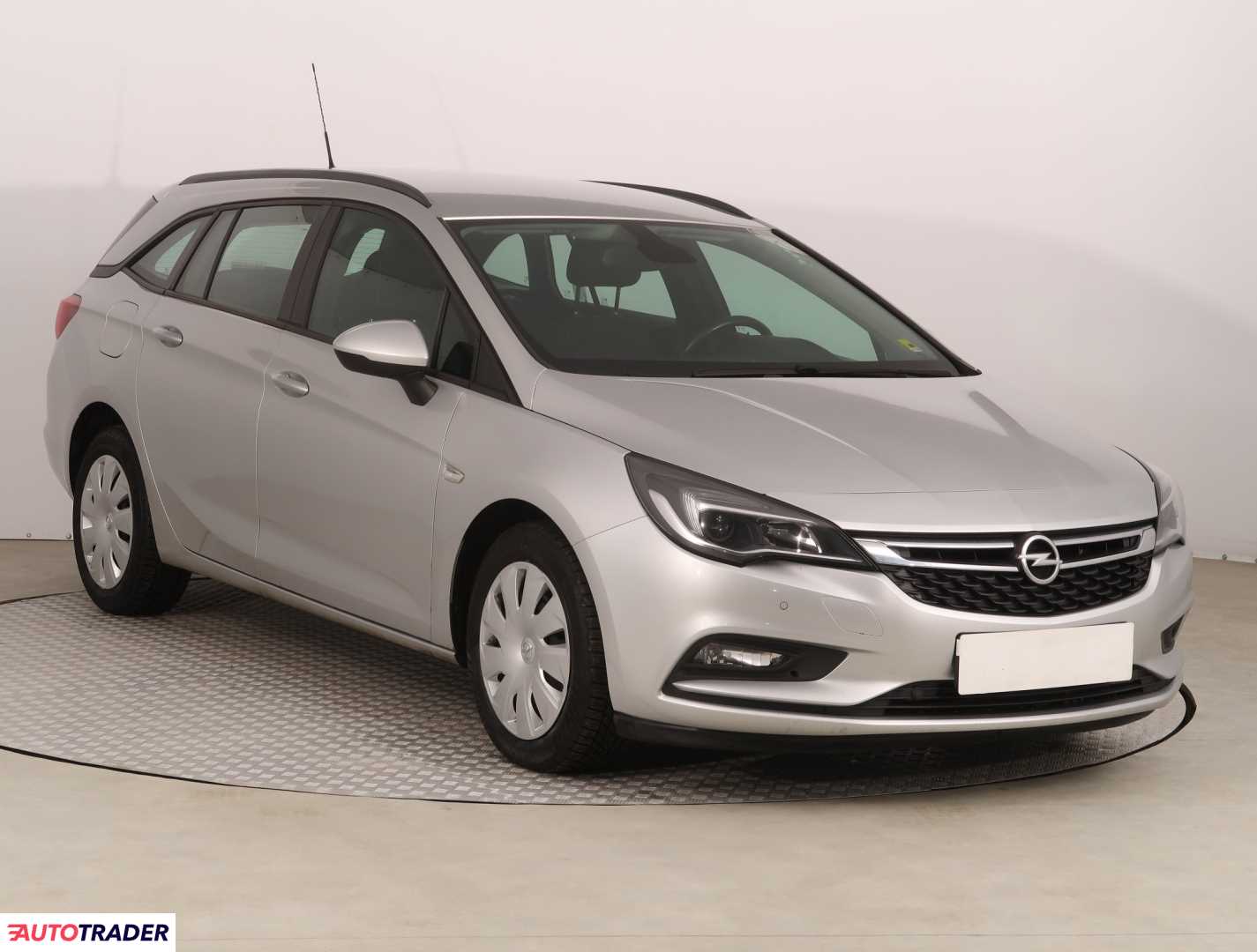 Opel Astra 2018 1.6 108 KM