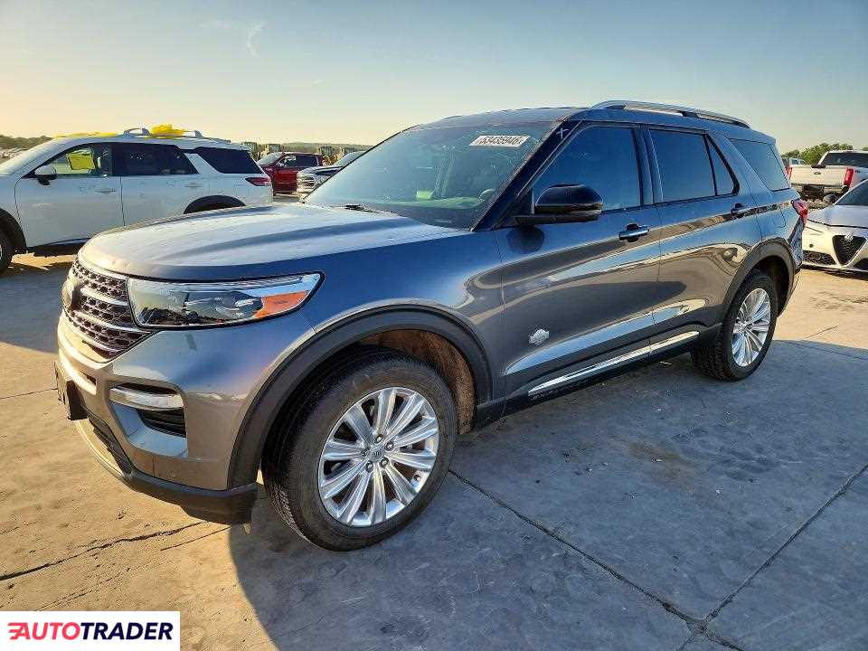 Ford Explorer 2022 3
