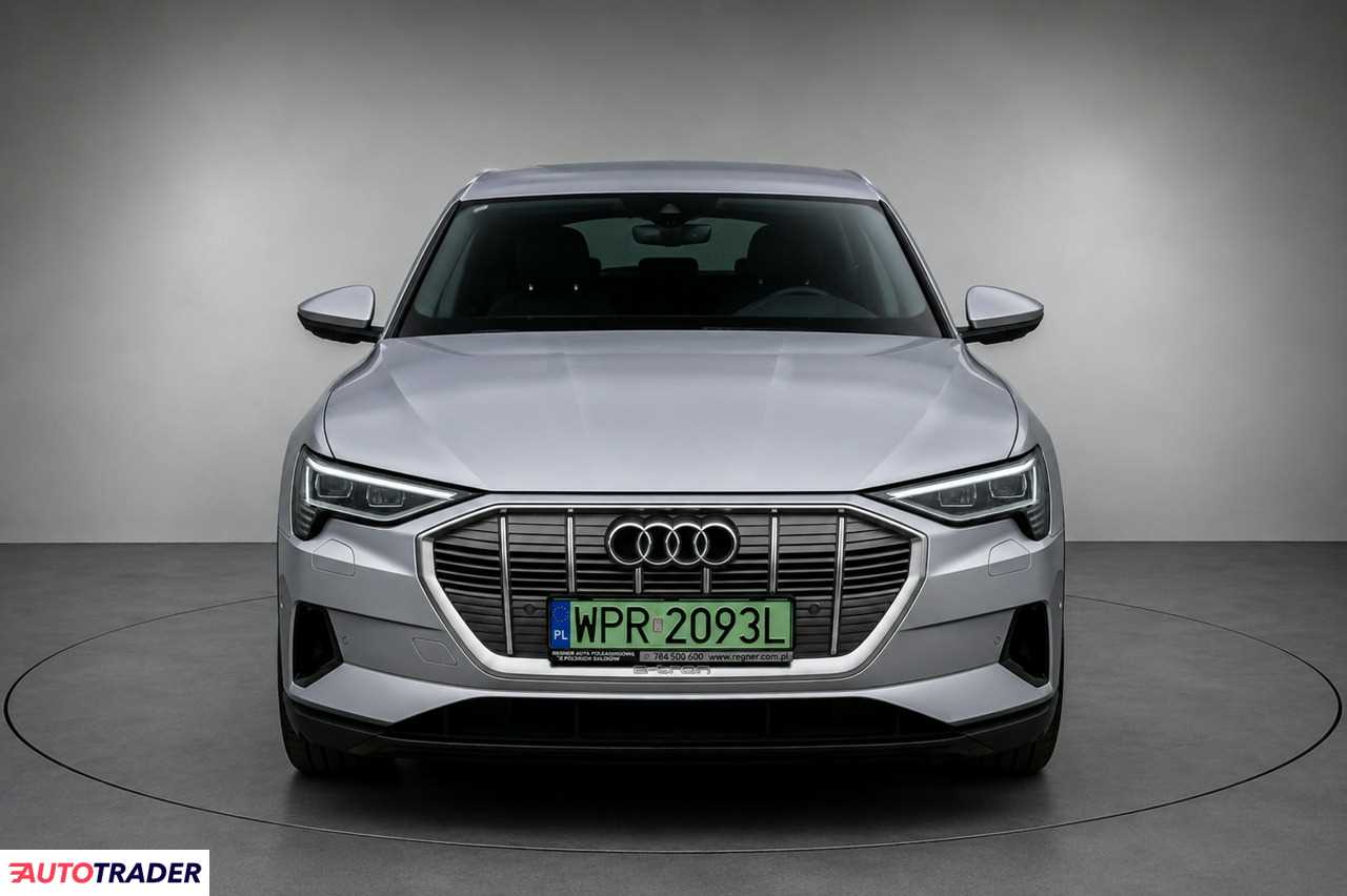 Audi E-tron 2021 314 KM