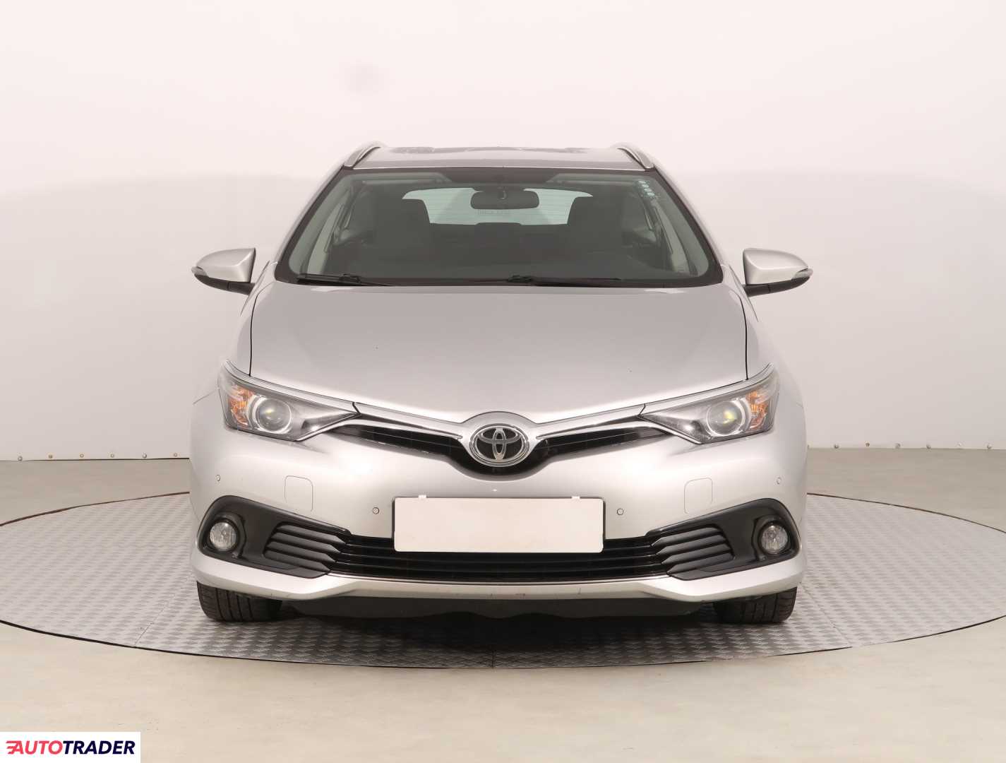 Toyota Auris 2016 1.6 130 KM