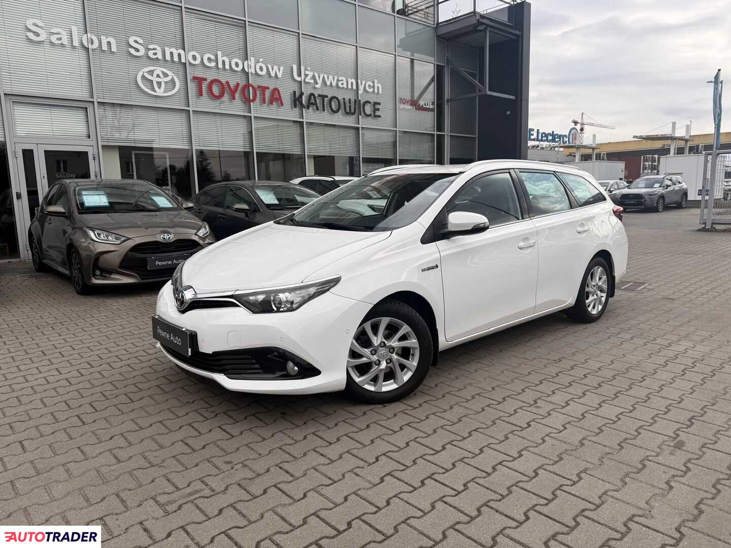 Toyota Auris 2018 1.8 136 KM