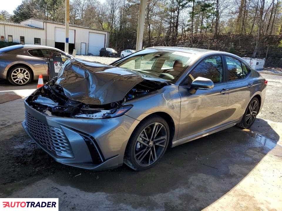 Toyota Camry 2025 2