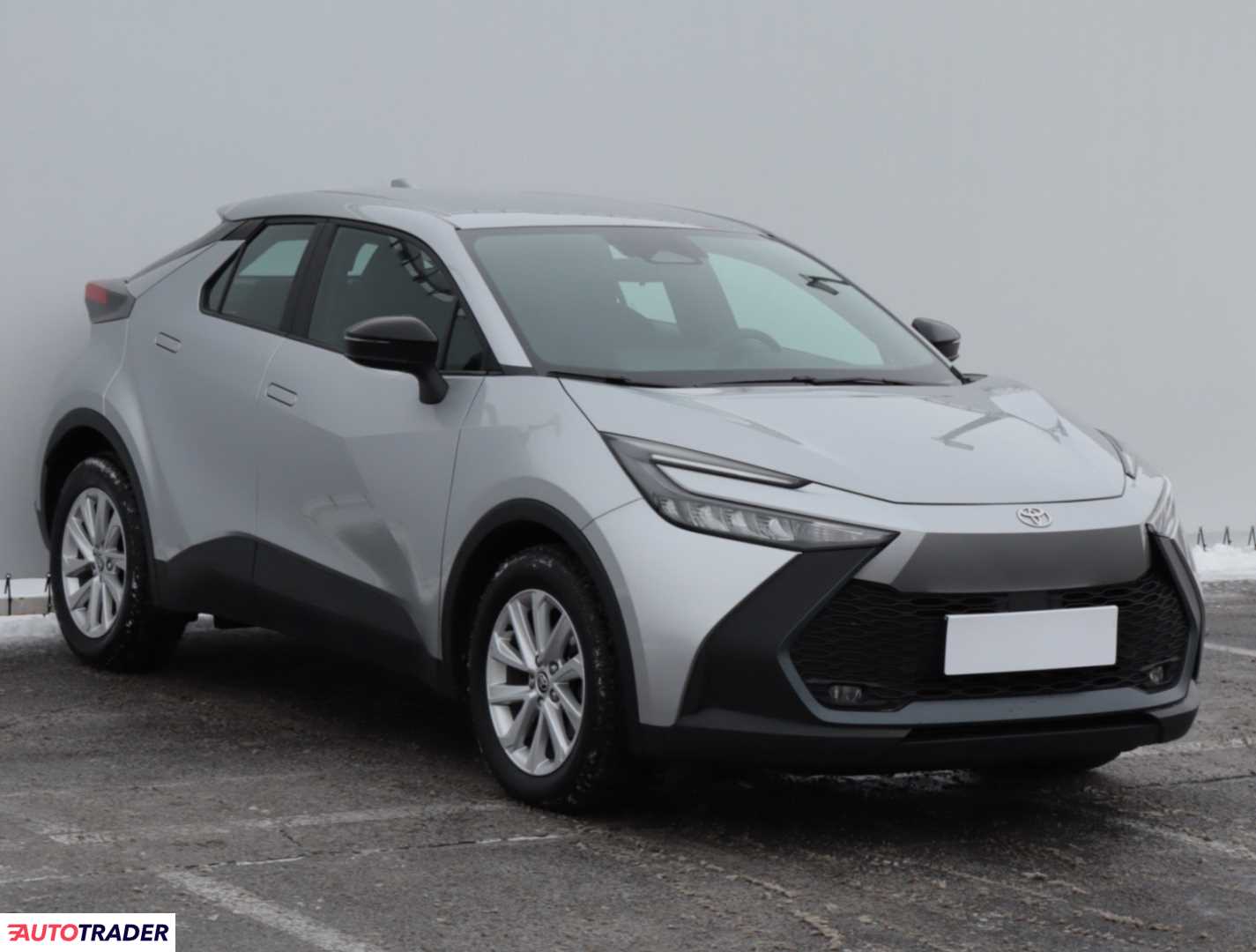 Toyota C-HR 2024 1.8 120 KM