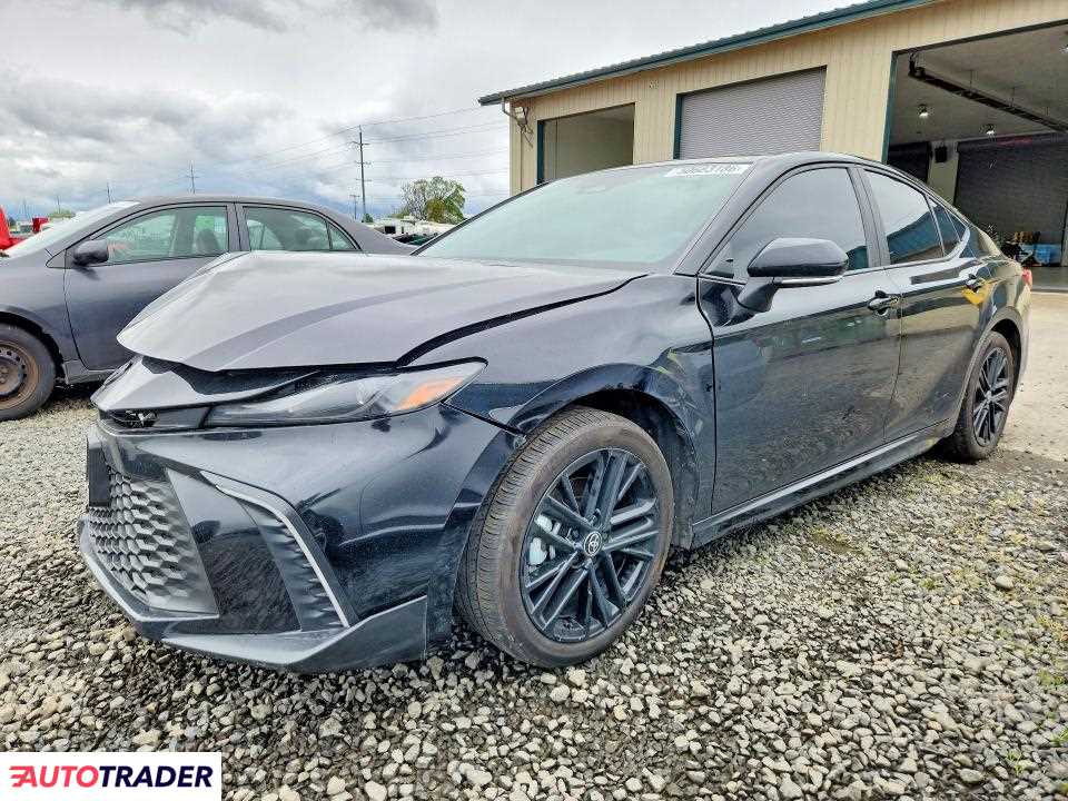 Toyota Camry 2025 2