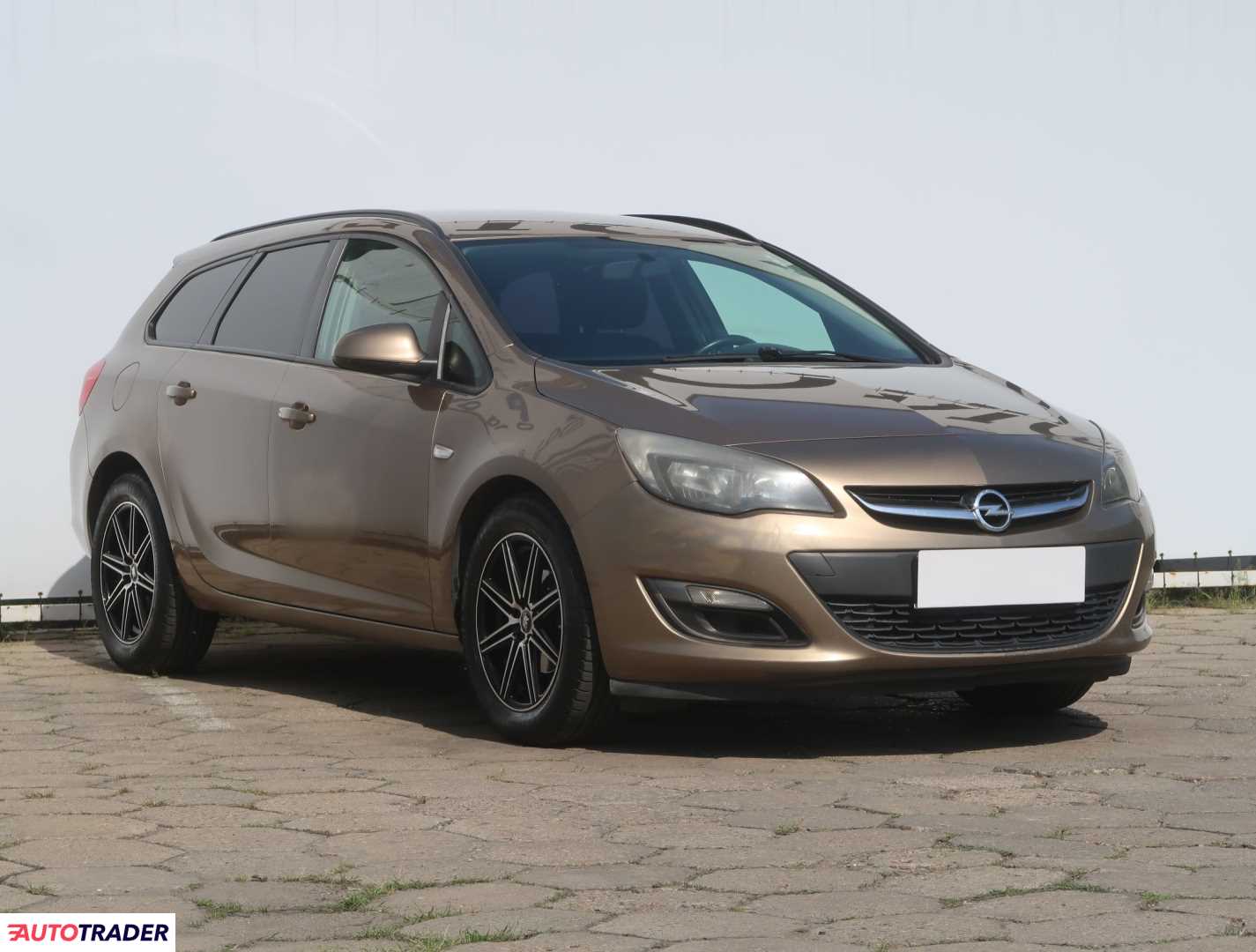 Opel Astra 2013 1.6 113 KM