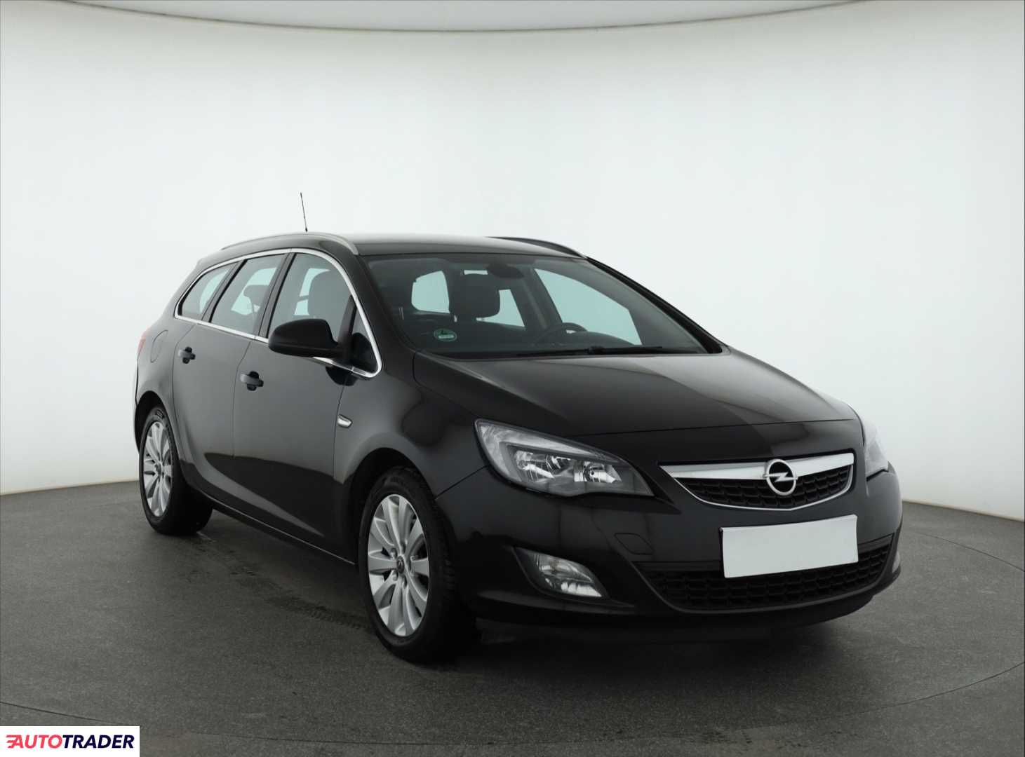Opel Astra 2011 2.0 158 KM