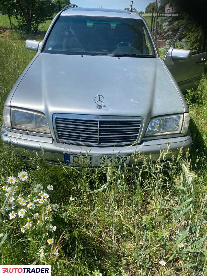 Mercedes 1998 2.2 70 KM