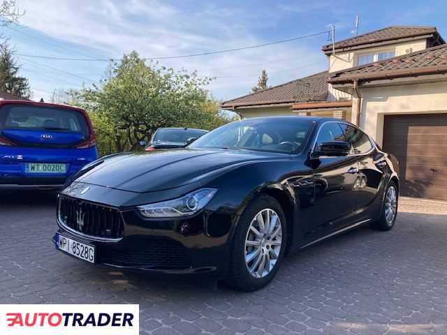 Maserati Ghibli 2014 3 330 KM
