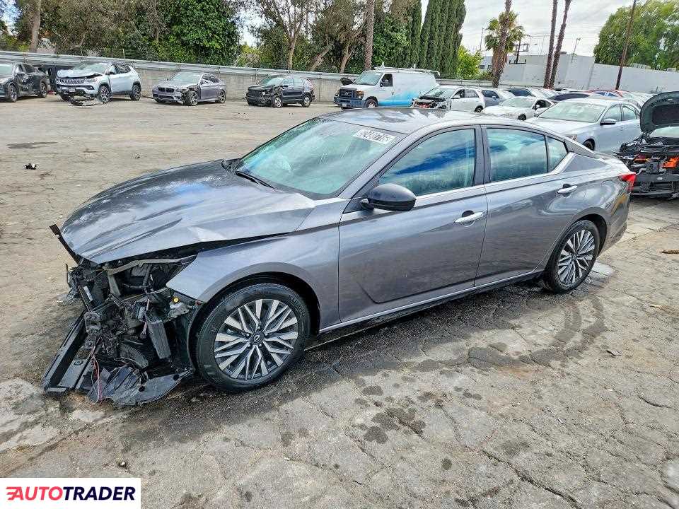 Nissan Altima 2025 2