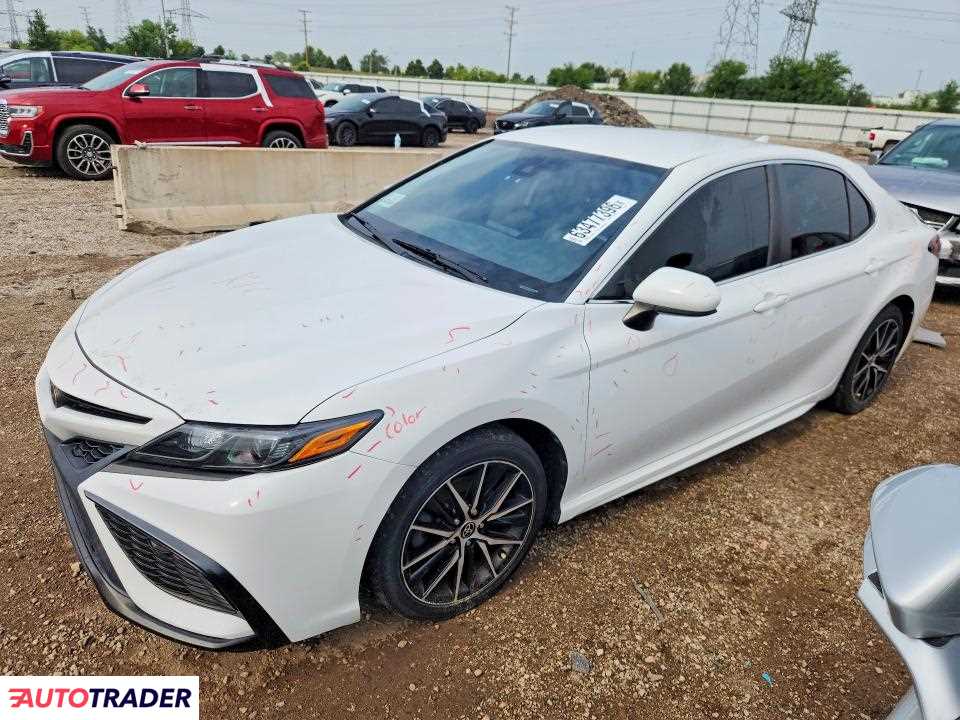 Toyota Camry 2021